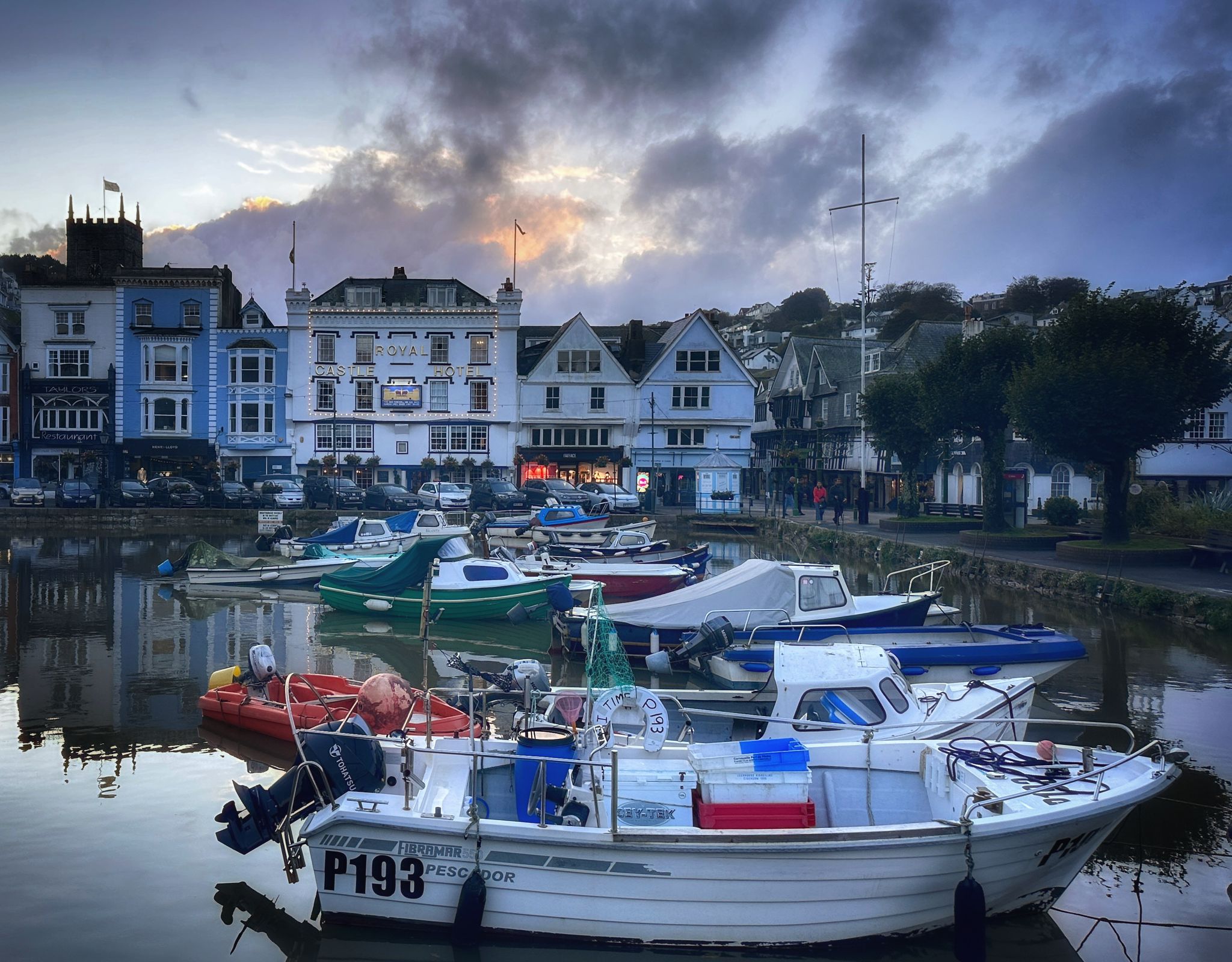 Dartmouth harbour at dusk